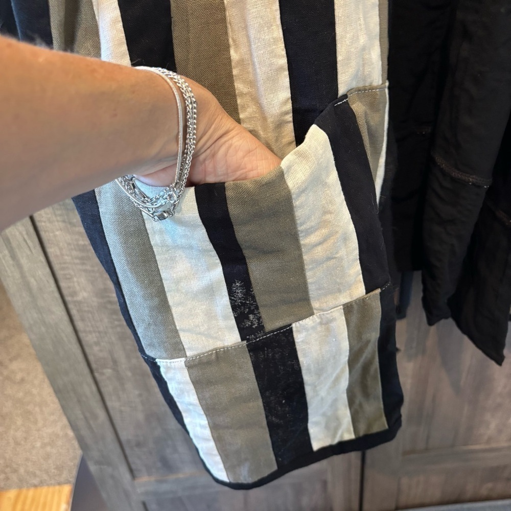 Tonle Large jacket Patchwork Black Tan Lagenlook … - image 8